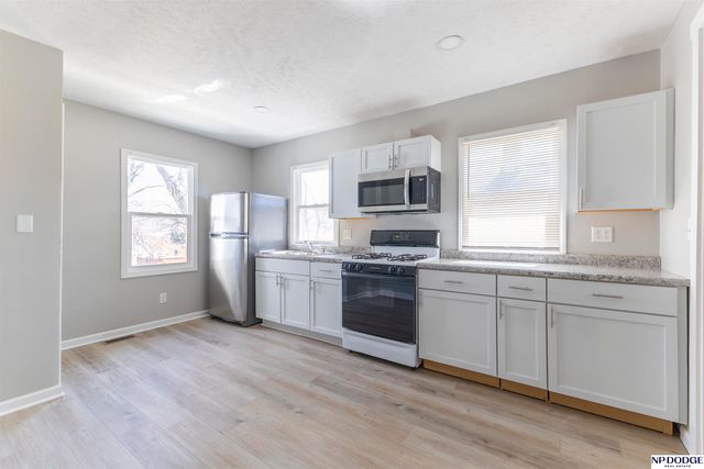 3523 N 40th Street, Omaha, NE 68111