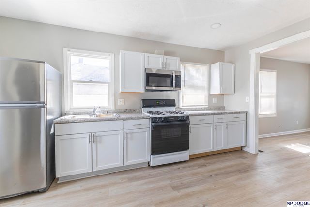 3523 N 40th Street, Omaha, NE 68111