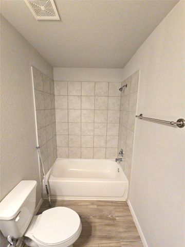 6543 Castle Loch Court, Houston, TX 77048