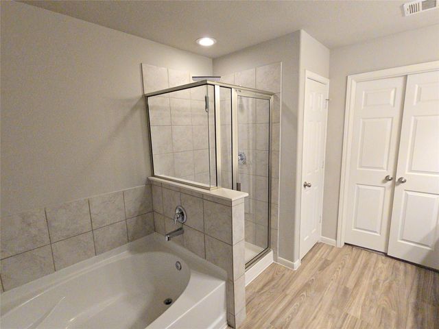 6543 Castle Loch Court, Houston, TX 77048