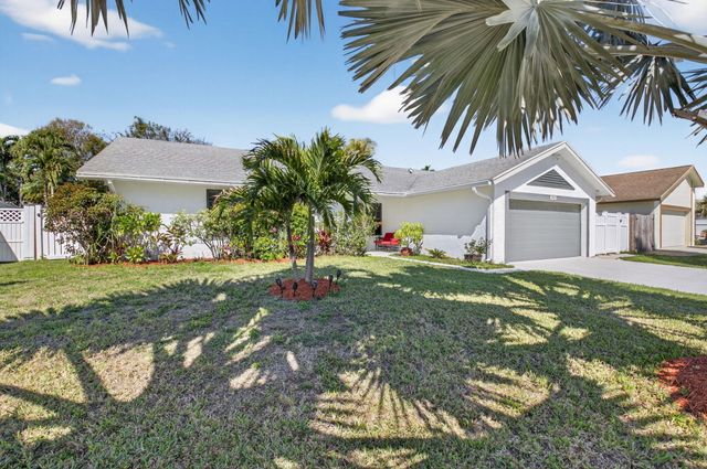 19131 Fairlawn Way, Boca Raton, FL 33434