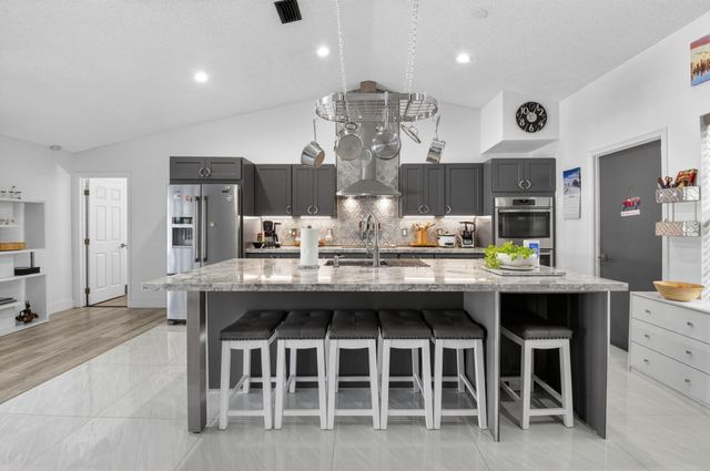 19131 Fairlawn Way, Boca Raton, FL 33434