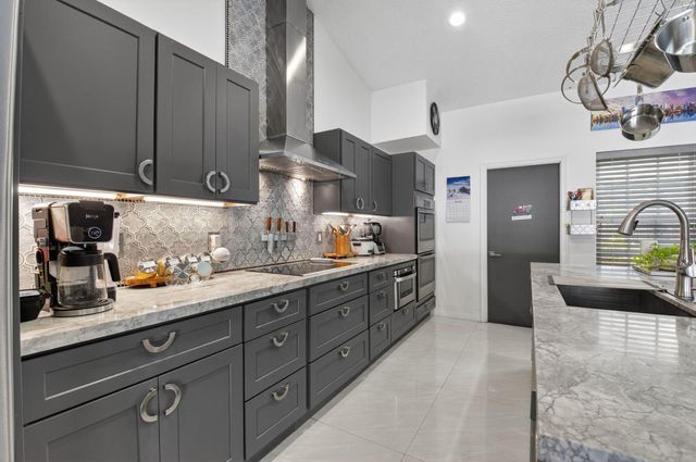 19131 Fairlawn Way, Boca Raton, FL 33434