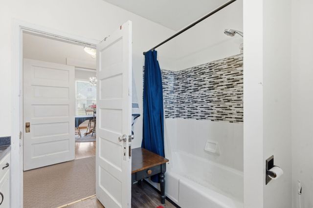 306 W County Street, Monett, MO 65708