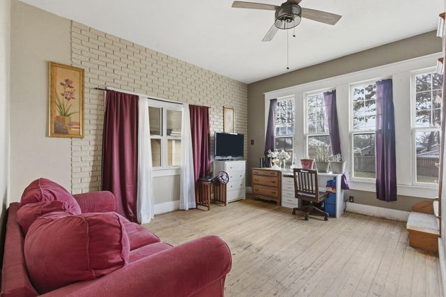 306 W County Street, Monett, MO 65708