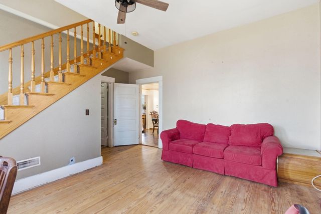 306 W County Street, Monett, MO 65708