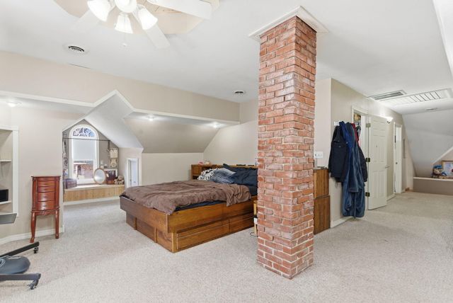 306 W County Street, Monett, MO 65708