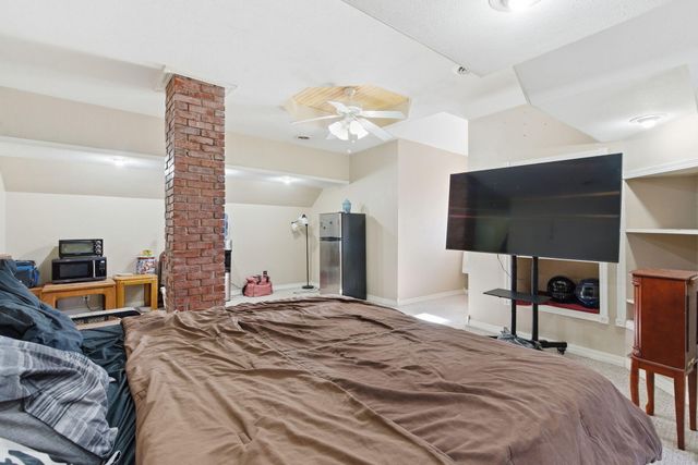 306 W County Street, Monett, MO 65708