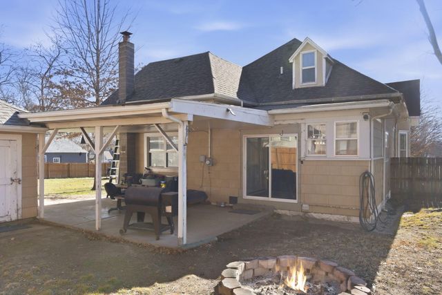 306 W County Street, Monett, MO 65708