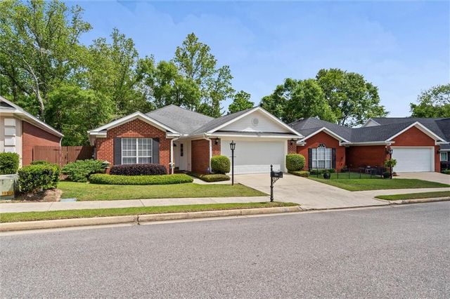 7086 Crown Pointe Drive, Mobile, AL 36695