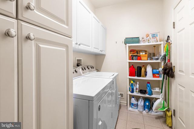 617 N SETTLERS CIR, Warrington, PA 18976