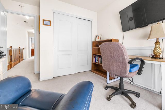 617 N SETTLERS CIR, Warrington, PA 18976