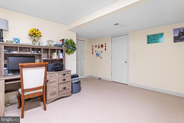 617 N SETTLERS CIR, Warrington, PA 18976