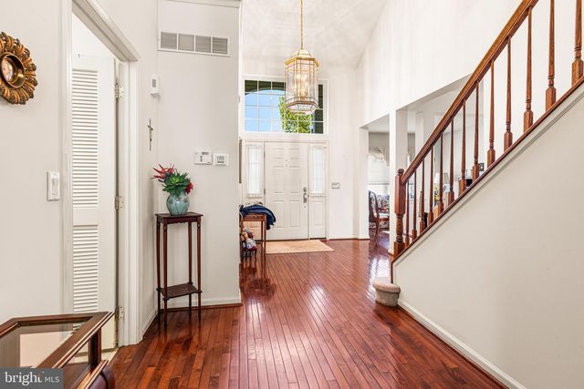 617 N SETTLERS CIR, Warrington, PA 18976