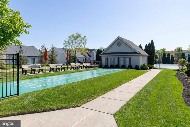 617 N SETTLERS CIR, Warrington, PA 18976