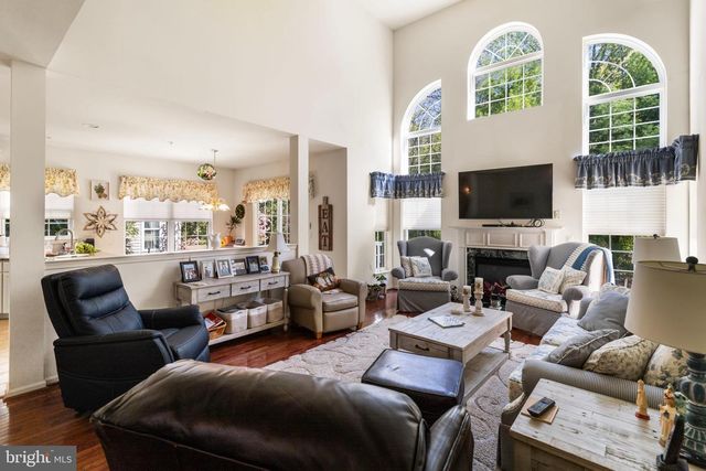 617 N SETTLERS CIR, Warrington, PA 18976