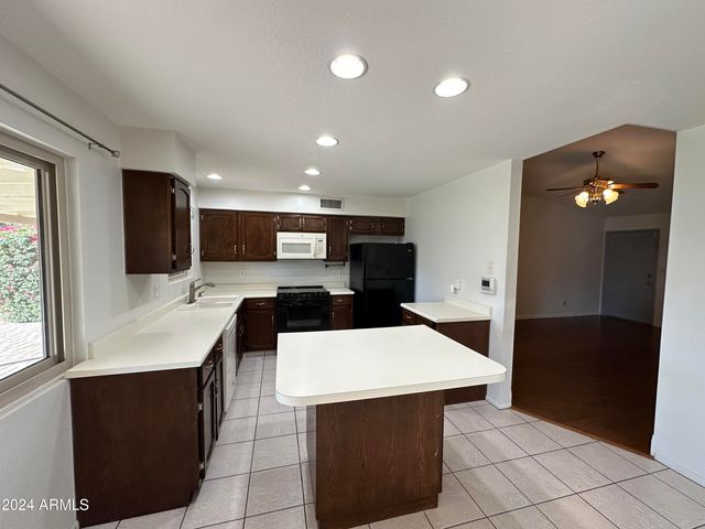 1511 W KEATING Avenue, Mesa, AZ 85202