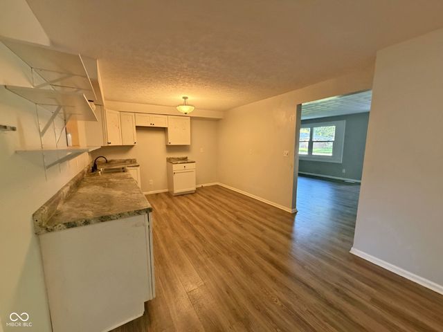 208 Cottonwood Drive, Anderson, IN 46012