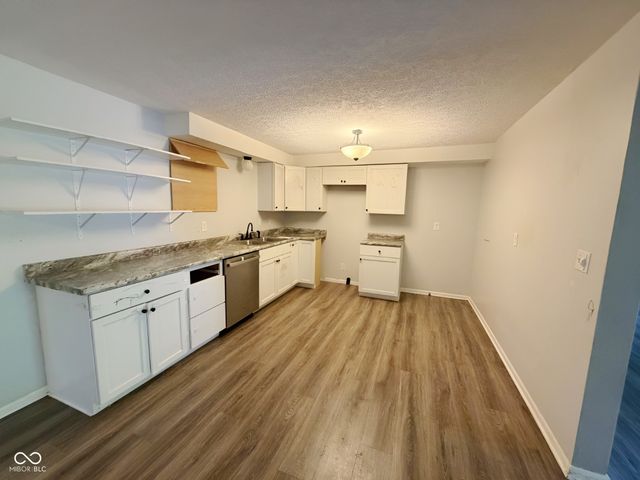 208 Cottonwood Drive, Anderson, IN 46012