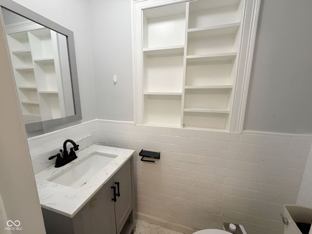 208 Cottonwood Drive, Anderson, IN 46012