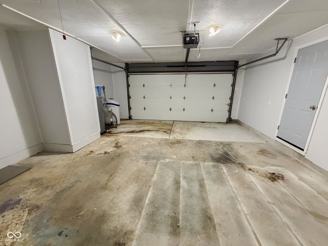 208 Cottonwood Drive, Anderson, IN 46012