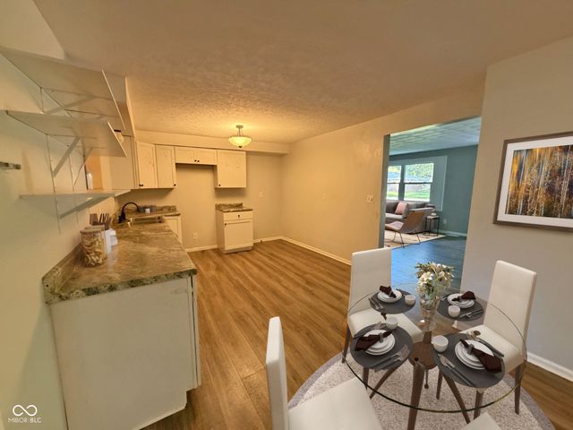 208 Cottonwood Drive, Anderson, IN 46012