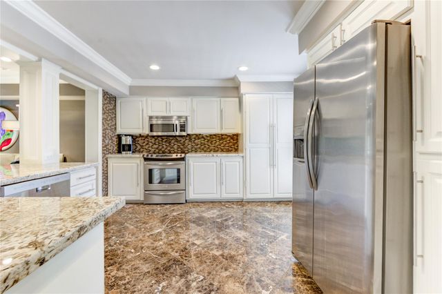 4700 Post Oak Timber Drive, Houston, TX 77056