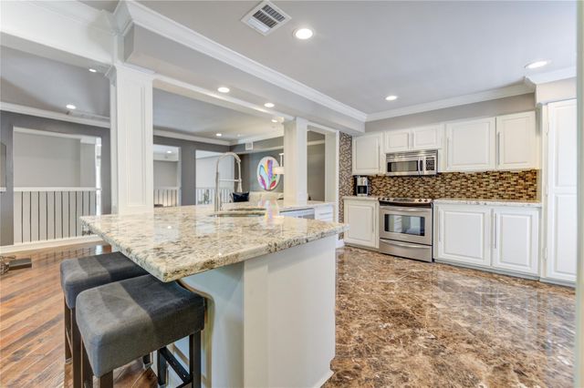 4700 Post Oak Timber Drive, Houston, TX 77056