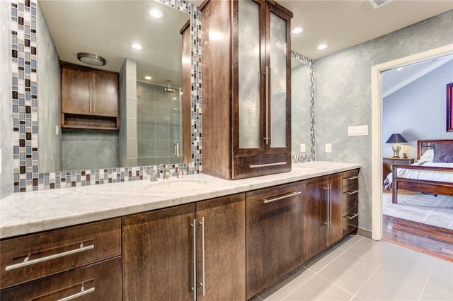 4700 Post Oak Timber Drive, Houston, TX 77056