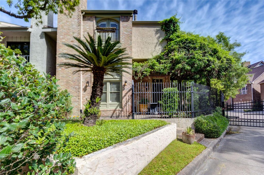 4700 Post Oak Timber Drive, Houston, TX 77056
