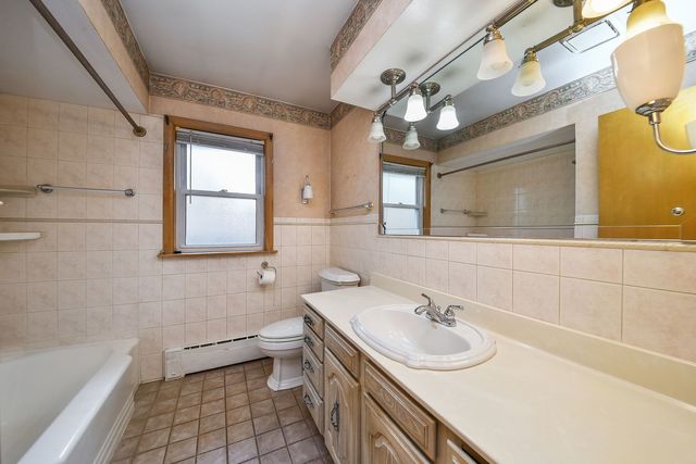 1401 Brophy Avenue, Park Ridge, IL 60068