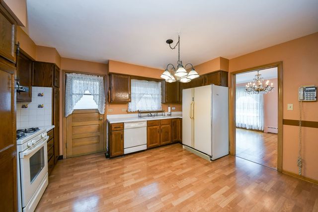 1401 Brophy Avenue, Park Ridge, IL 60068