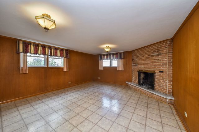 1401 Brophy Avenue, Park Ridge, IL 60068
