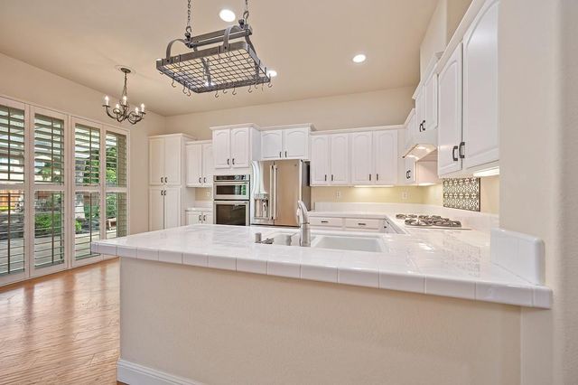 7205 Abruzzo Ct, Elk Grove, CA 95757