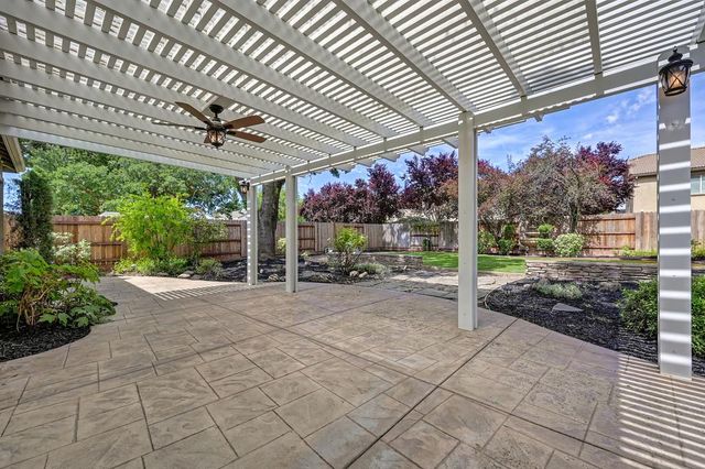 7205 Abruzzo Ct, Elk Grove, CA 95757