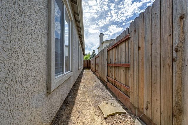 7205 Abruzzo Ct, Elk Grove, CA 95757