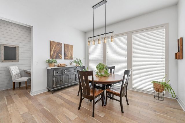 3706 N Crest Cir, Wichita, KS 67226