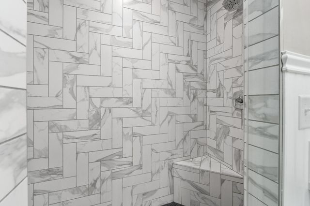 3706 N Crest Cir, Wichita, KS 67226