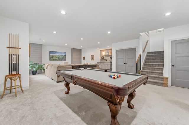 3706 N Crest Cir, Wichita, KS 67226