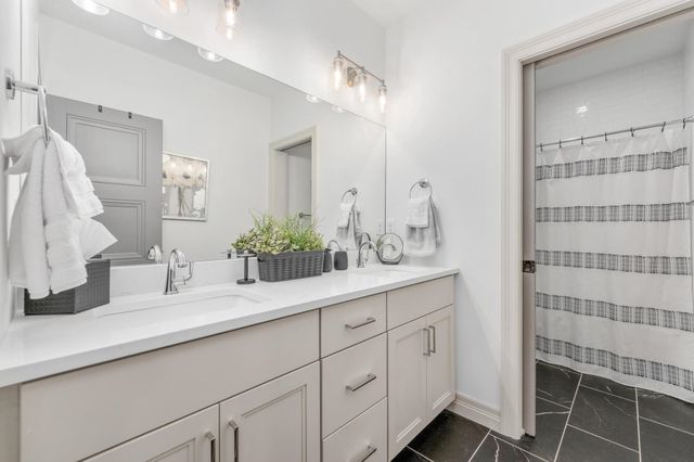 3706 N Crest Cir, Wichita, KS 67226