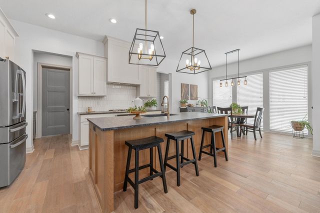 3706 N Crest Cir, Wichita, KS 67226