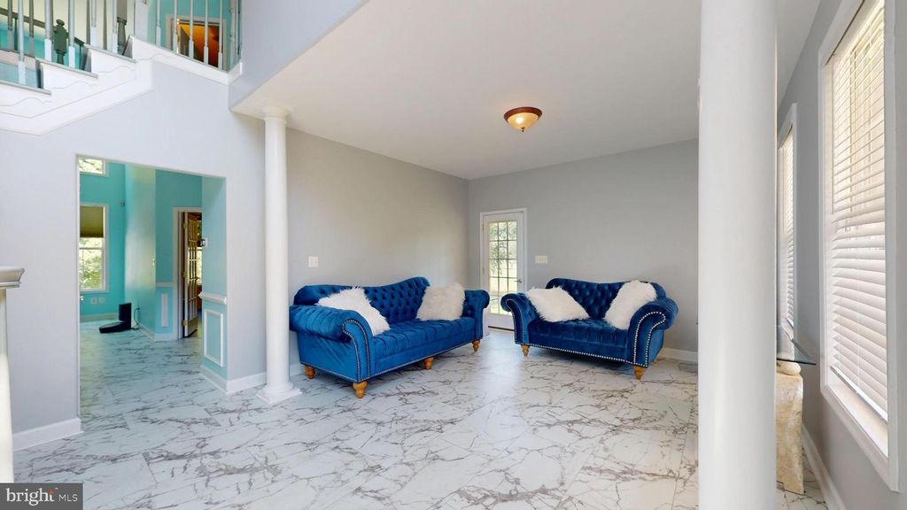 Image 13 of property listing at 8070 AMBERLEIGH PLACE, La Plata, MD 20646