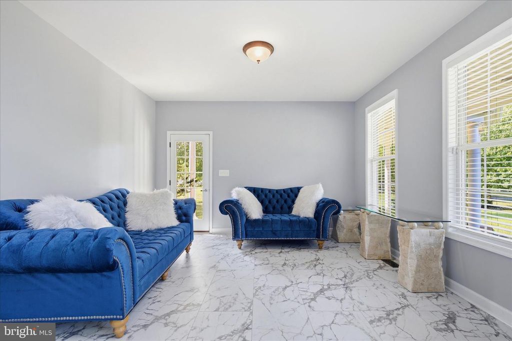 Image 14 of property listing at 8070 AMBERLEIGH PLACE, La Plata, MD 20646