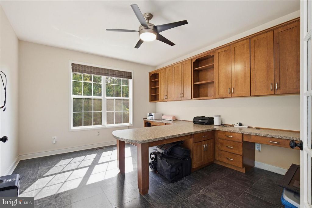 Image 23 of property listing at 8070 AMBERLEIGH PLACE, La Plata, MD 20646
