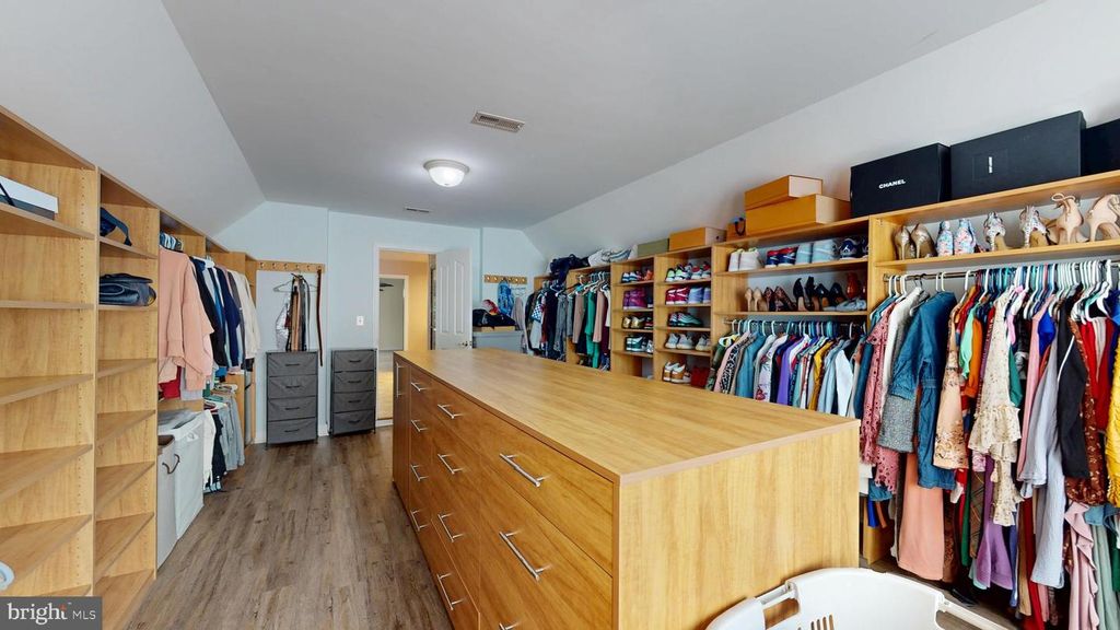 Image 36 of property listing at 8070 AMBERLEIGH PLACE, La Plata, MD 20646