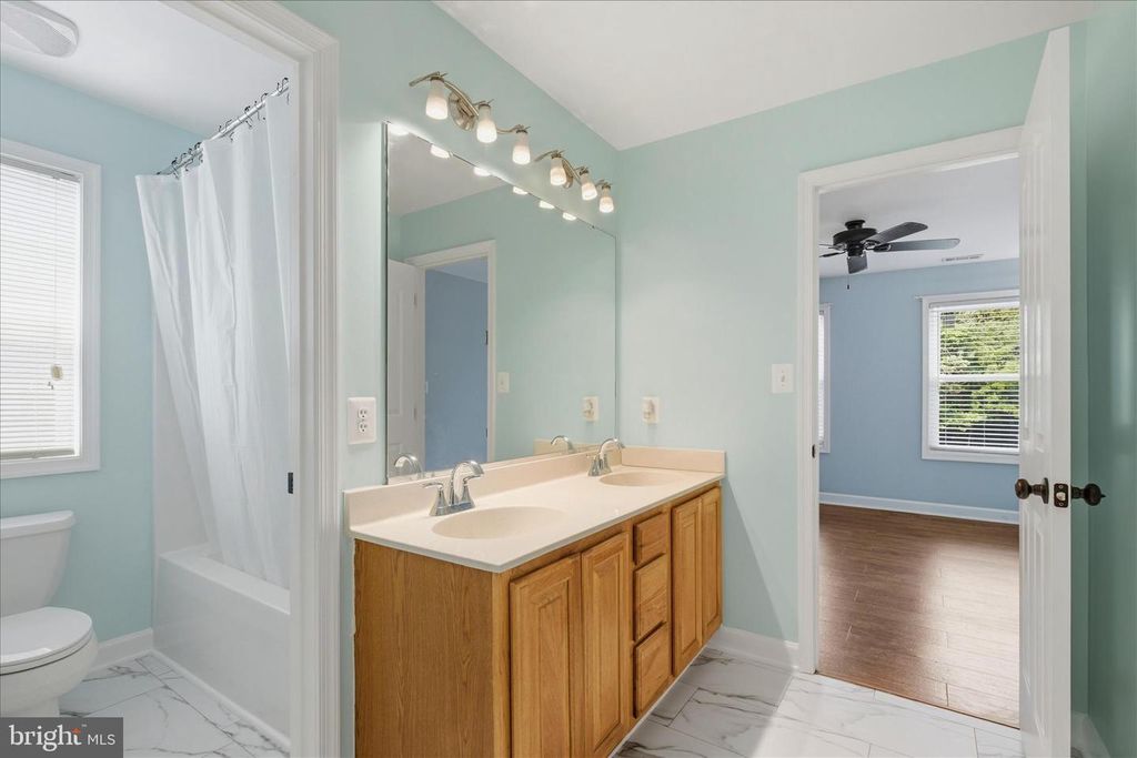 Image 61 of property listing at 8070 AMBERLEIGH PLACE, La Plata, MD 20646