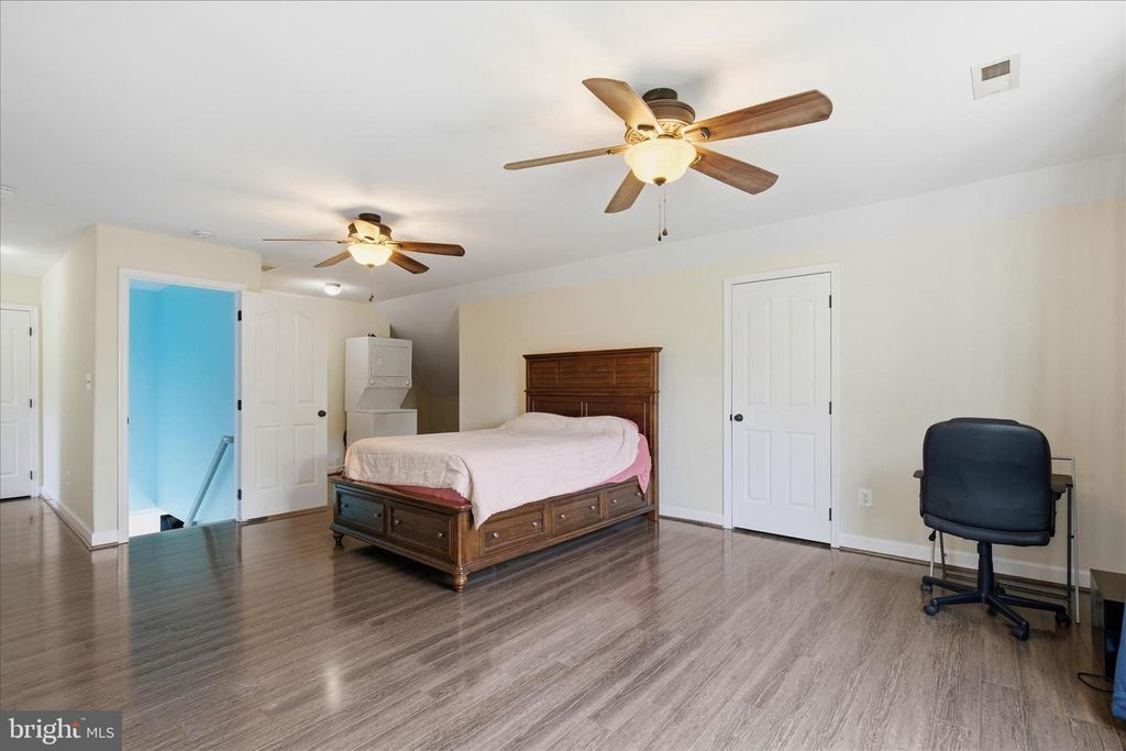 Image 65 of property listing at 8070 AMBERLEIGH PLACE, La Plata, MD 20646