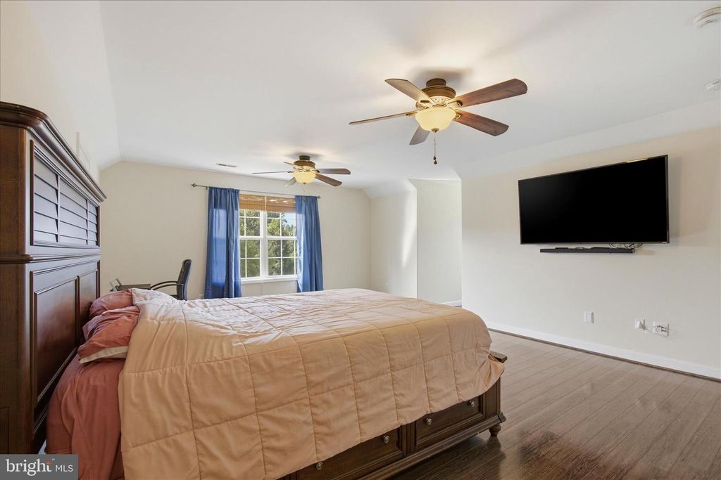 Image 66 of property listing at 8070 AMBERLEIGH PLACE, La Plata, MD 20646