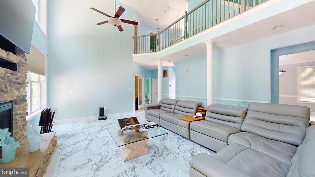 Image 9 of property listing at 8070 AMBERLEIGH PLACE, La Plata, MD 20646