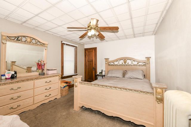 3271 S 10th STREET, Milwaukee, WI 53215